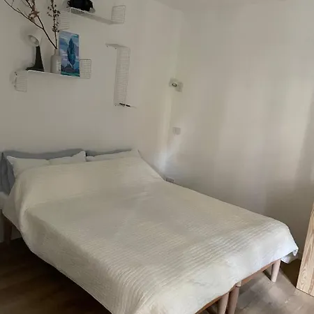 Ca' 2810 Vacation Apartment Baveno